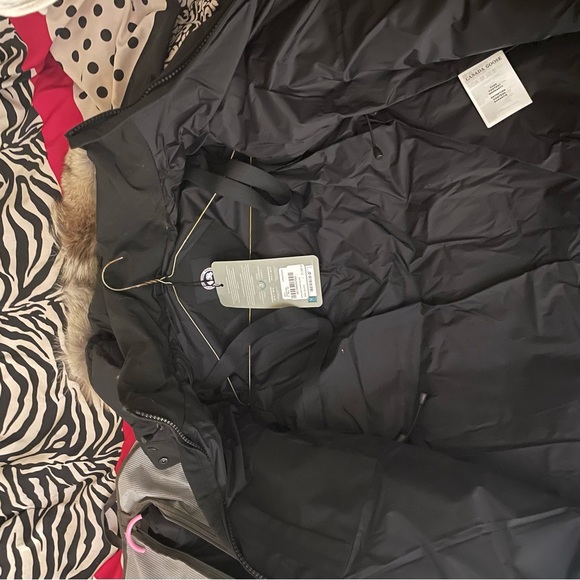 BRAND NEW Canada Goose Chelsea Parka Black - Picture 12 of 15